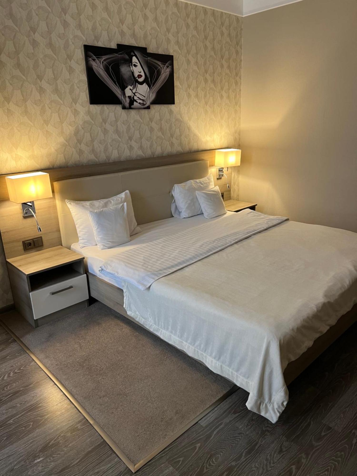 Elite Hotel Balti Ngoại thất bức ảnh